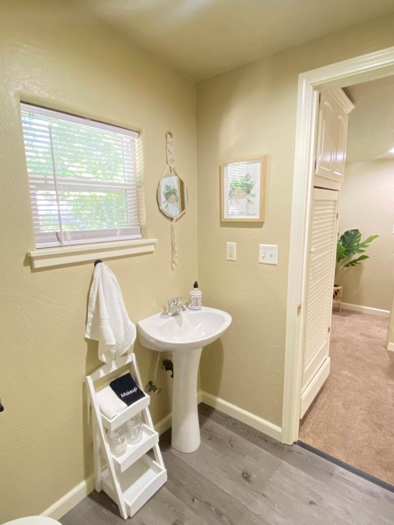 Near Downtown- Kitchen-Washerdryer-Parking Medford Ngoại thất bức ảnh