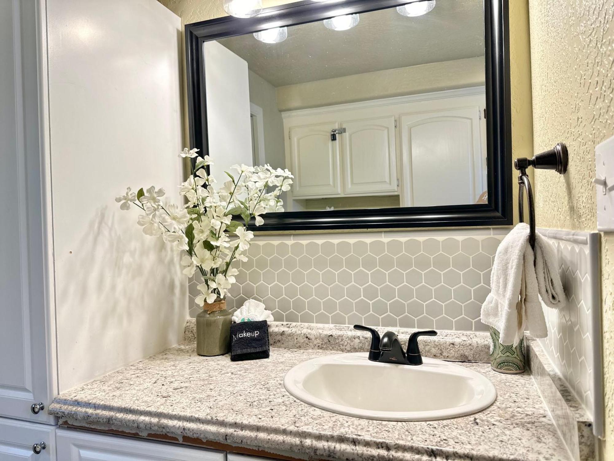 Near Downtown- Kitchen-Washerdryer-Parking Medford Ngoại thất bức ảnh