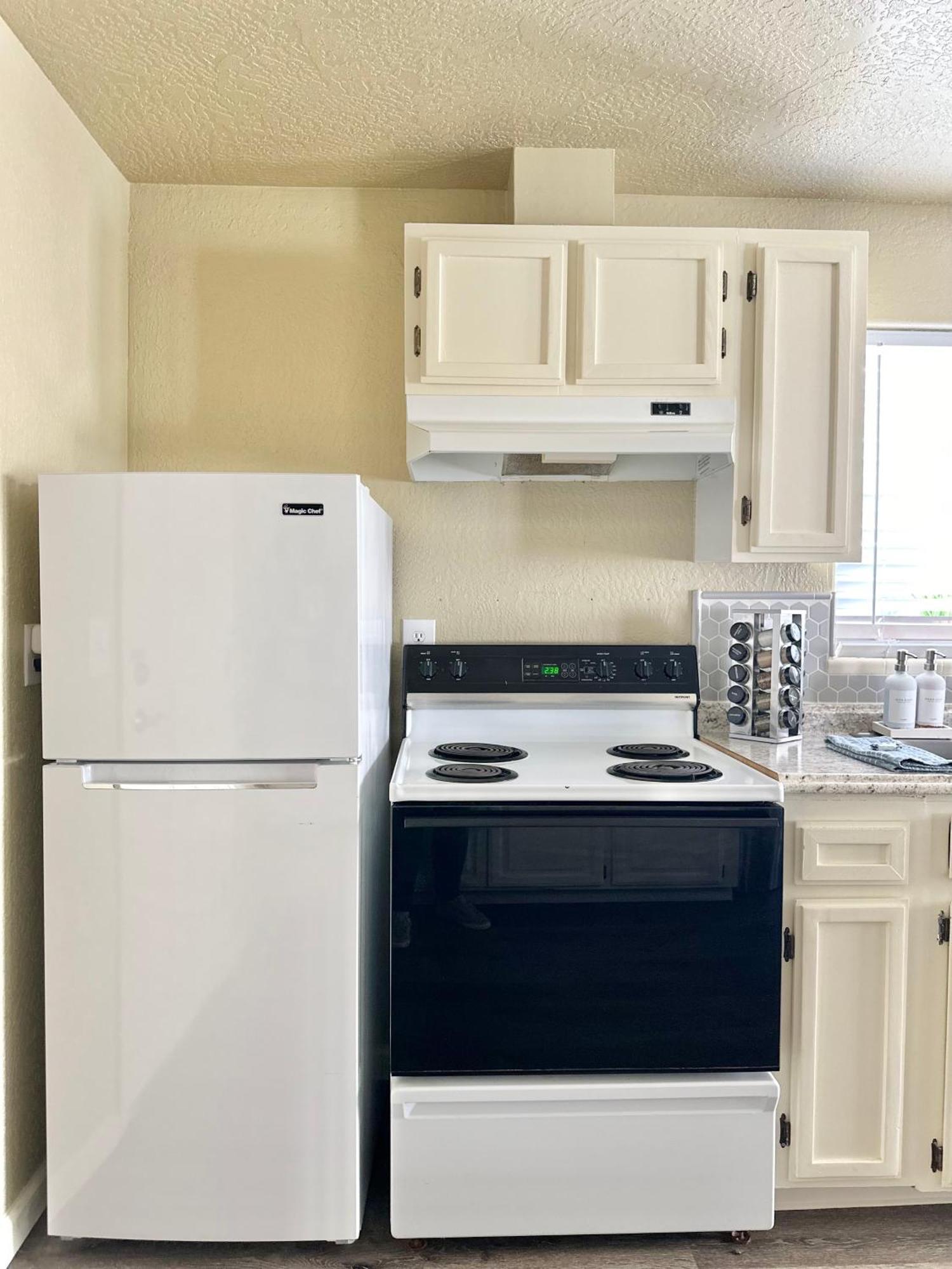 Near Downtown- Kitchen-Washerdryer-Parking Medford Ngoại thất bức ảnh