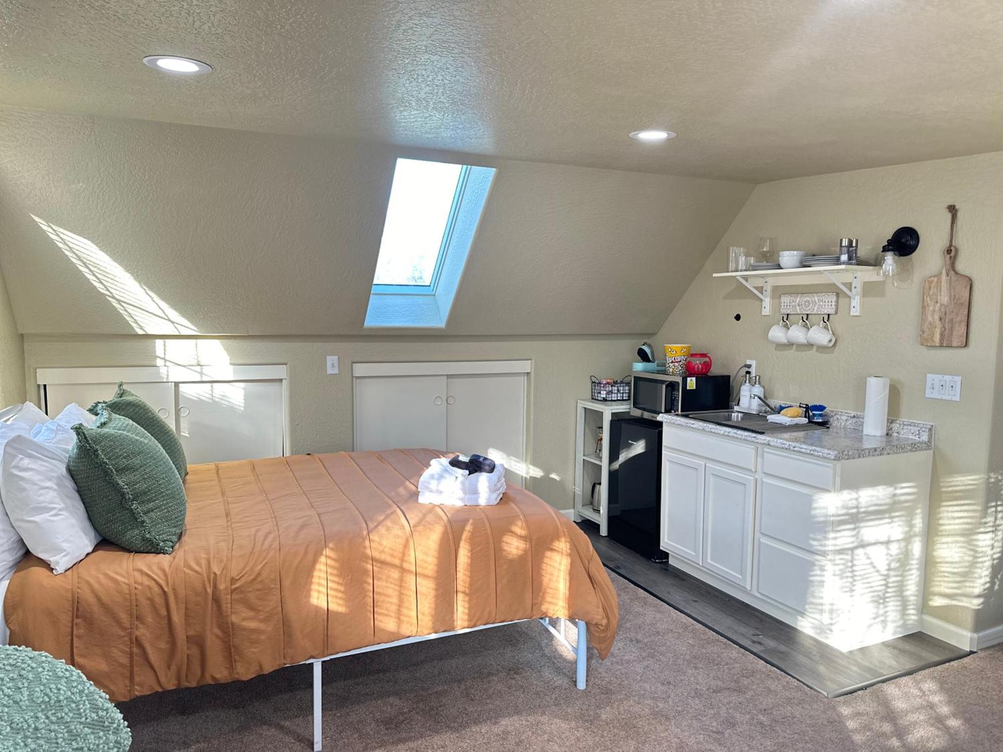 Near Downtown- Kitchen-Washerdryer-Parking Medford Ngoại thất bức ảnh