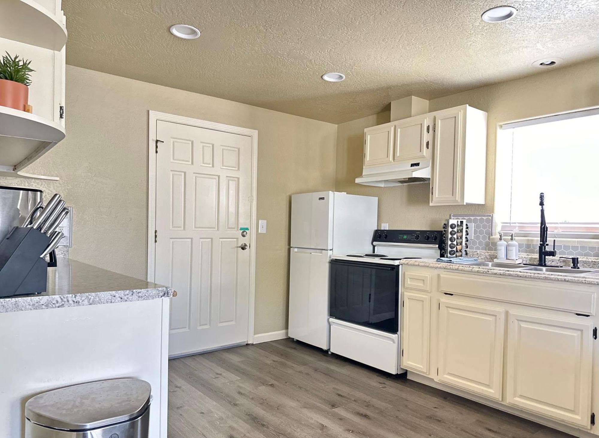 Near Downtown- Kitchen-Washerdryer-Parking Medford Ngoại thất bức ảnh